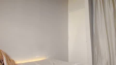 Snapshot of parisstone2 chatting on 3, 1, 2025 connie online show from 3, 1, 2025