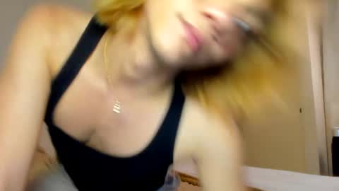 Snapshot of parisstone2 chatting on 3, 1, 2025 connie online show from 3, 1, 2025