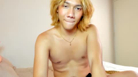 Snapshot of parisstone2 chatting on 4, 1, 2025 connie online show from 4, 1, 2025