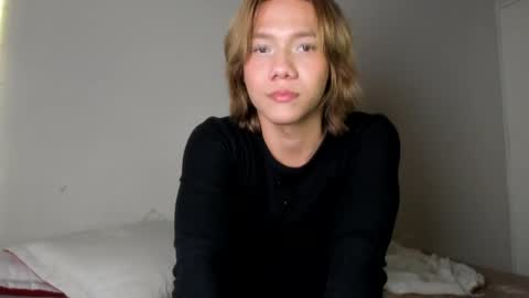 Snapshot of parisstone2 chatting on 20, 1, 2025 connie online show from 20, 1, 2025