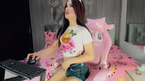 party_fre_girl online show from 28, 9, 2025