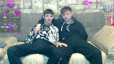 Snapshot of passionate_bonds chatting on 21, 5, 2026 Max tall dark-haired guy with tattoos and Phil blond-haired online show from 21, 5, 2026