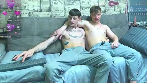 Snapshot of passionate_bonds chatting on 2, 6, 2026 Max tall dark-haired guy with tattoos and Phil blond-haired online show from 2, 6, 2026