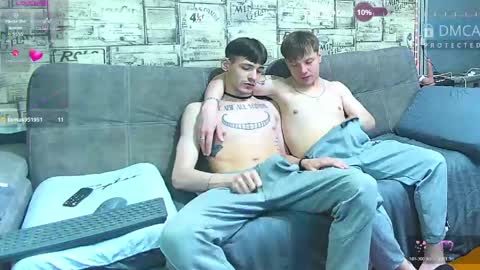 Snapshot of passionate_bonds chatting on 3, 6, 2026 Max tall dark-haired guy with tattoos and Phil blond-haired online show from 3, 6, 2026