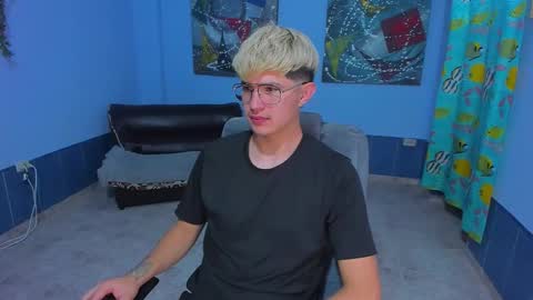 .... online show from 23, 11, 2025