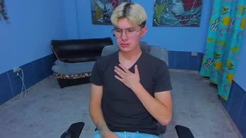 .... online show from 28, 11, 2025