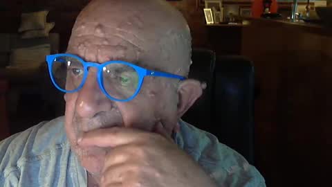 Snapshot of patvac chatting on 11, 3, 2025 patvac online show from 11, 3, 2025