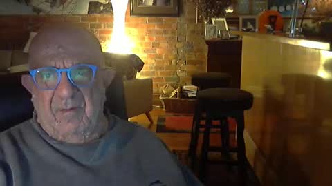 Snapshot of patvac chatting on 12, 9, 2025 patvac online show from 12, 9, 2025