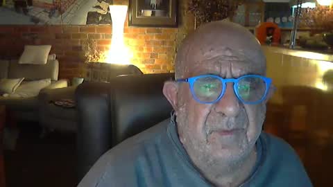 Snapshot of patvac chatting on 16, 9, 2025 patvac online show from 16, 9, 2025