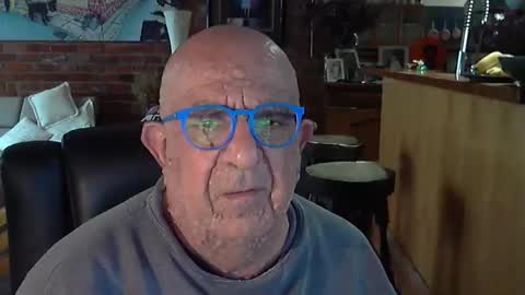 Snapshot of patvac chatting on 18, 10, 2025 patvac online show from 18, 10, 2025