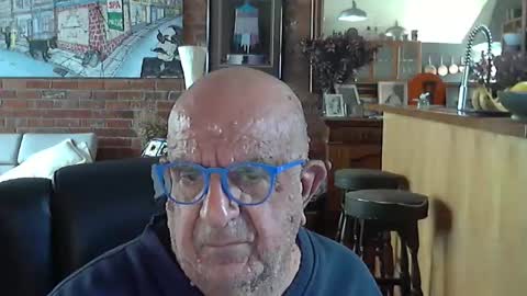 Snapshot of patvac chatting on 10, 11, 2025 patvac online show from 10, 11, 2025