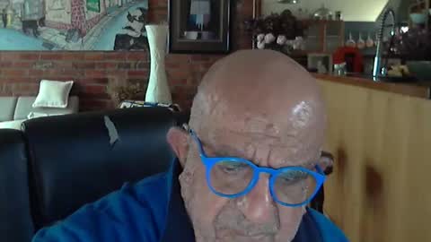 Snapshot of patvac chatting on 17, 11, 2025 patvac online show from 17, 11, 2025