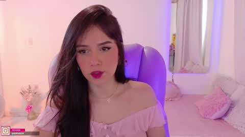 Snapshot of pau_cute chatting on 11, 10, 2025 Sofa online show from 11, 10, 2025