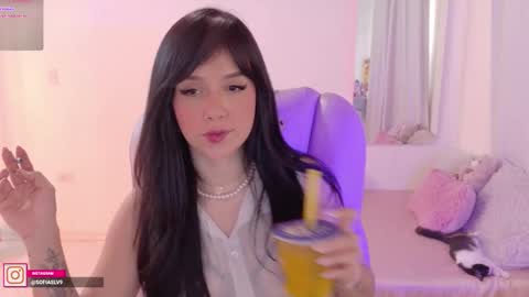 Snapshot of pau_cute chatting on 23, 10, 2025 Sofa online show from 23, 10, 2025