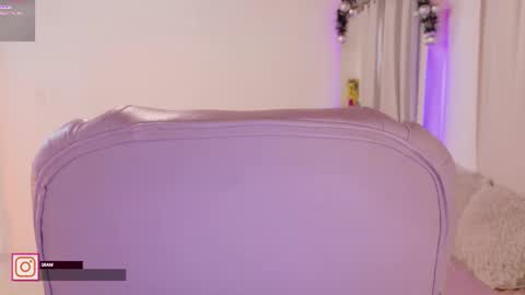 Snapshot of pau_cute chatting on 17, 12, 2025 Sofa online show from 17, 12, 2025