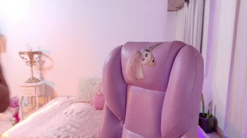Sofa online show from 1, 5, 2026
