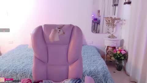 Sofa online show from 5, 7, 2026