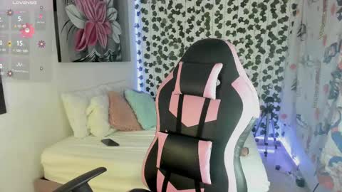 Snapshot of pau_delima__ chatting on 15, 2, 2025 paulina online show from 15, 2, 2025