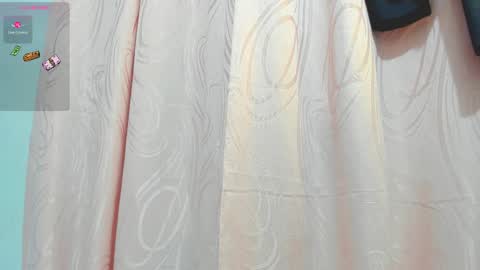 Snapshot of pau_delima__ chatting on 27, 10, 2025 paulina online show from 27, 10, 2025