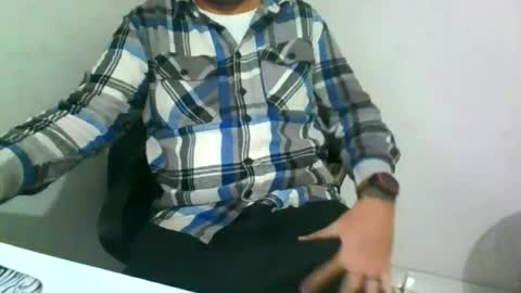pau_transante69 online show from 15, 6, 2026