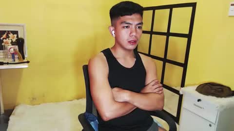 Snapshot of paul968323 chatting on 4, 11, 2025 MrBigPaul online show from 4, 11, 2025