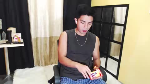 Snapshot of paul968323 chatting on 15, 3, 2026 MrBigPaul online show from 15, 3, 2026