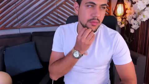 Paul Rivera online show from 21, 11, 2025