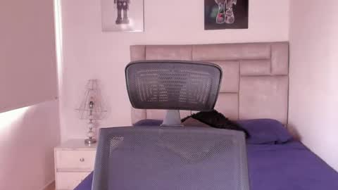 Snapshot of paul_roger chatting on 19, 6, 2026 PAUL ROGER online show from 19, 6, 2026