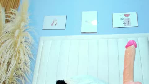 Pau online show from 1, 3, 2025