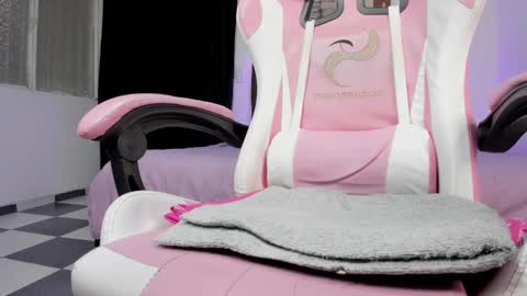 Snapshot of paula_kawaiifu chatting on 19, 2, 2025 CALL ME PAULA online show from 19, 2, 2025