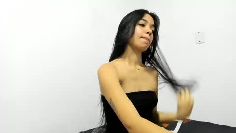 Snapshot of paula_mc1 chatting on 27, 5, 2026 paula online show from 27, 5, 2026