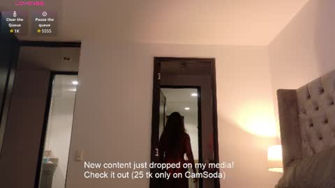 Paula Andrea online show from 19, 7, 2026