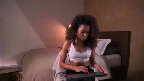 Paula online show from 28, 2, 2025