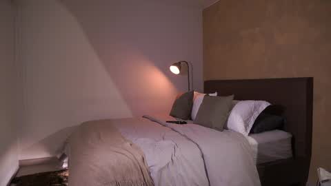 Paula online show from 2, 3, 2025