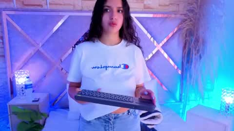 paulette_dupont_ online show from 8, 6, 2026