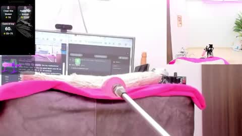 Paulina Davis  online show from 28, 4, 2026