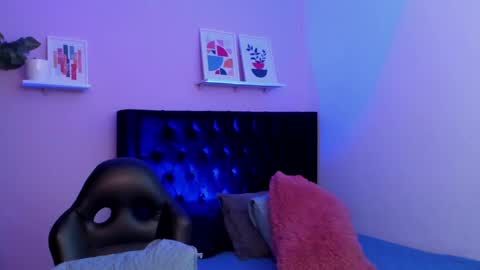 PAULINA  online show from 3, 10, 2025