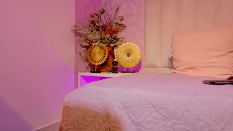 Paulina  online show from 19, 9, 2025