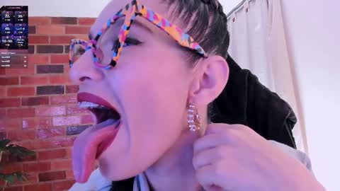 Paulina online show from 10, 1, 2025