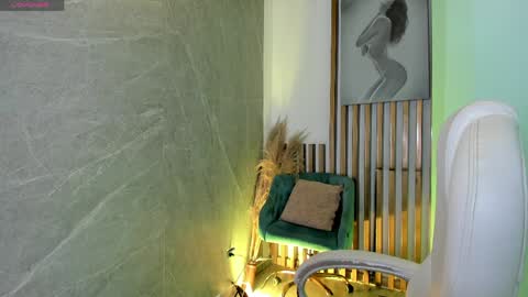 Paulina Belle online show from 4, 4, 2026