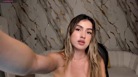 Paulina Santos  online show from 3, 3, 2025