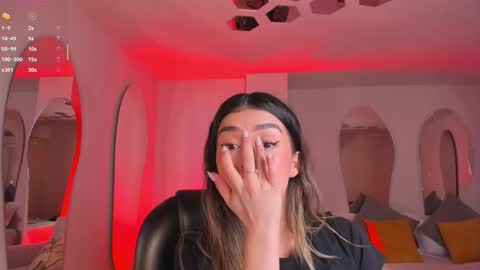 Paulina Santos  online show from 12, 9, 2025