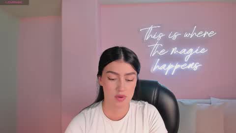 Paulina Santos  online show from 24, 9, 2025