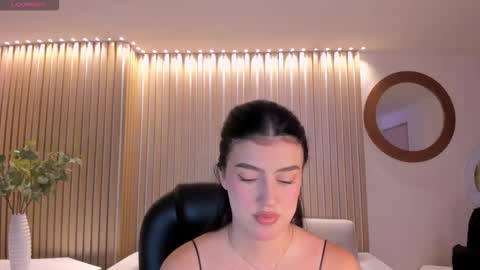 Paulina Santos  online show from 19, 10, 2025