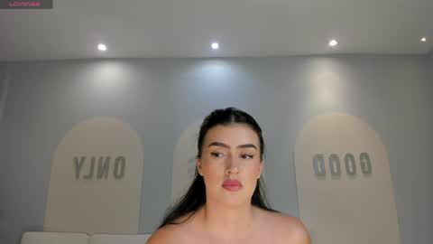 Paulina Santos  online show from 22, 4, 2026