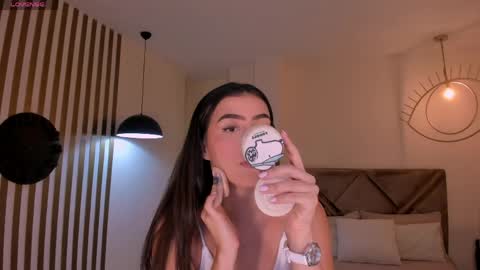 Paulina Santos  online show from 28, 4, 2026