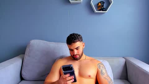 Paul Phoenix online show from 30, 9, 2025