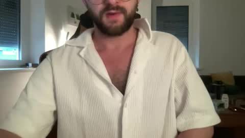 love bush online show from 18, 11, 2025