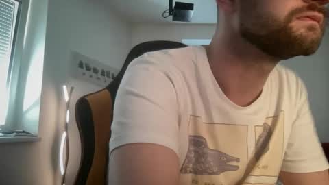 Snapshot of paulsimpsn chatting on 6, 3, 2026 love bush online show from 6, 3, 2026