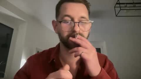 Snapshot of paulsimpsn chatting on 17, 5, 2026 love bush online show from 17, 5, 2026